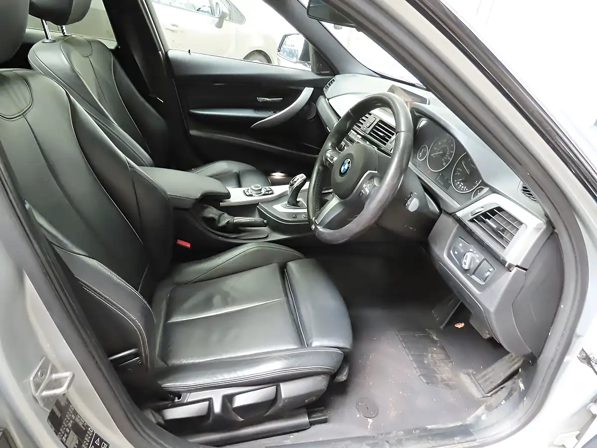Used 2017 BMW 3 Series M Sport Touring Silver - Interior and Exterior details 6