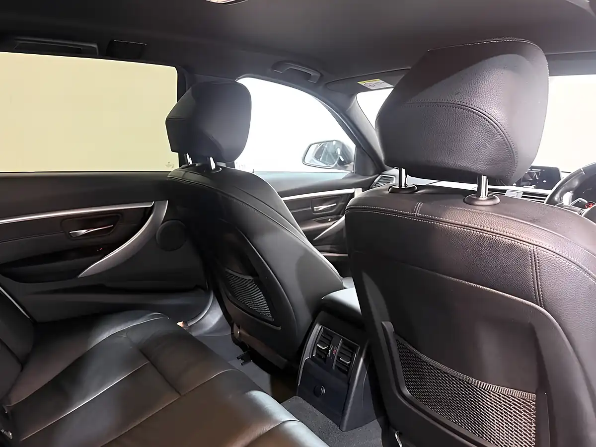Used 2017 BMW 3 Series M Sport Touring Silver - Interior and Exterior details 13