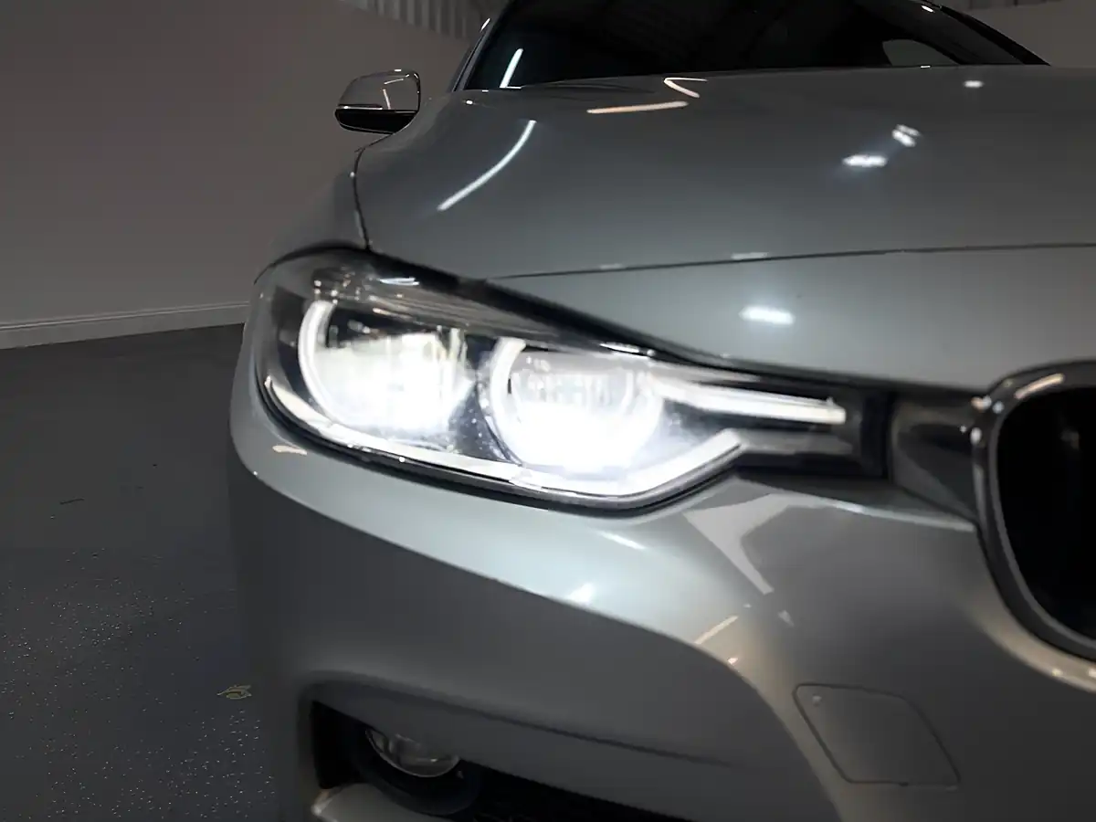 Used 2017 BMW 3 Series M Sport Touring Silver - Interior and Exterior details 4