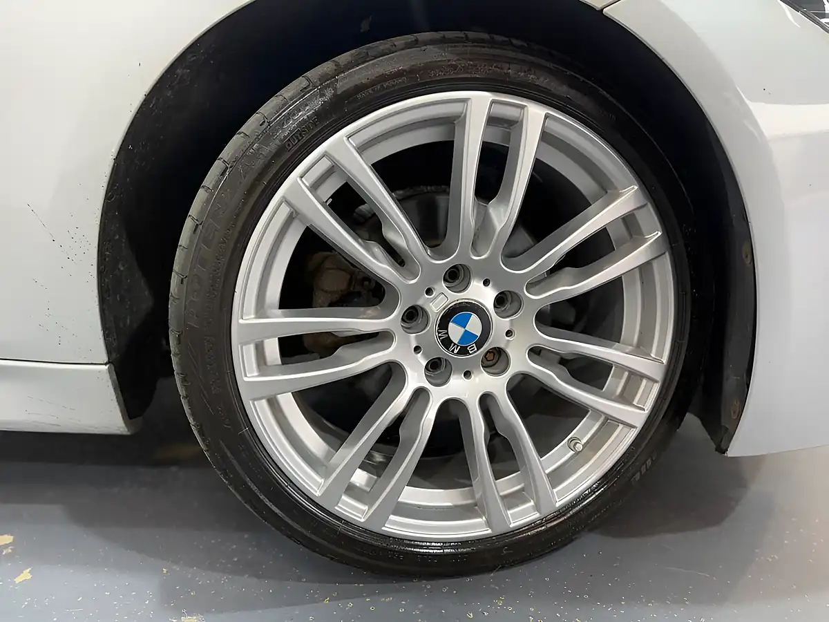Used 2017 BMW 3 Series M Sport Touring Silver - Interior and Exterior details 6
