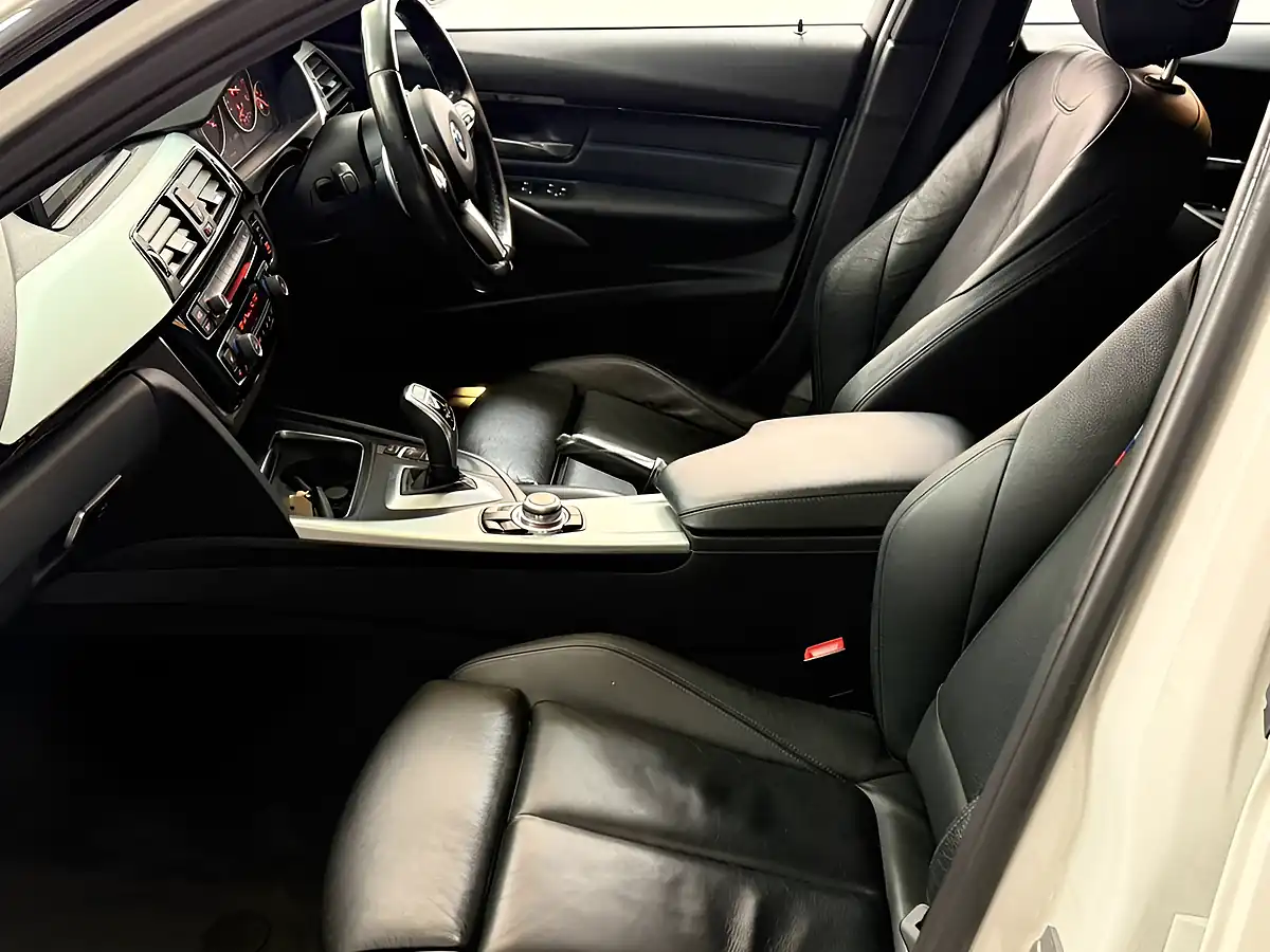 Used 2017 BMW 3 Series M Sport Touring White - Interior and Exterior details 2