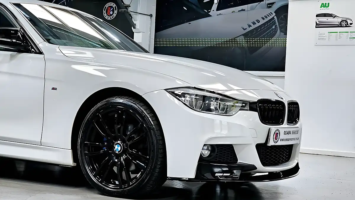 Used 2017 BMW 3 Series M Sport White - Interior and Exterior details 12