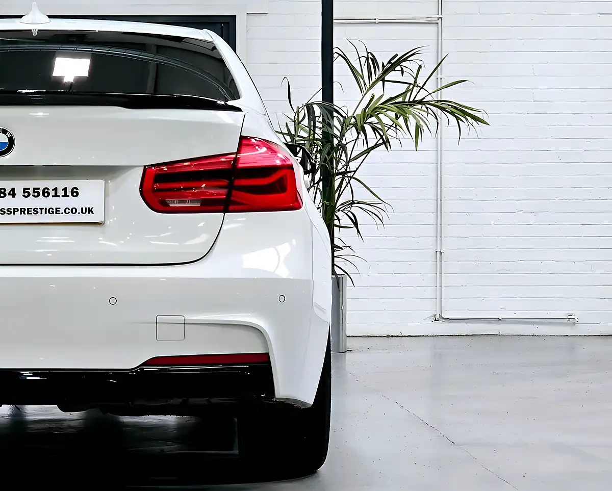 Used 2017 BMW 3 Series M Sport White - Interior and Exterior details 9