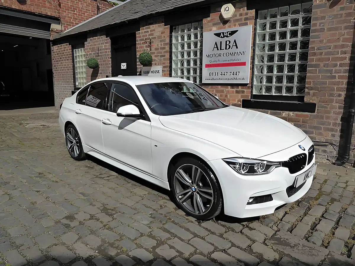 Used 2017 BMW 3 Series M Sport White - Front View