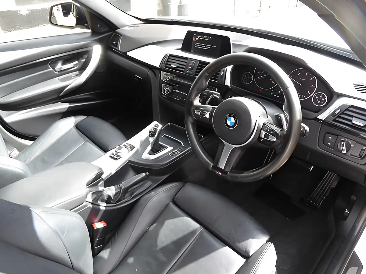 Used 2017 BMW 3 Series M Sport White - Interior and Exterior details 10