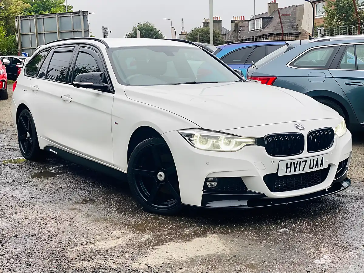 Used 2017 BMW 3 Series M Sport White - Front View