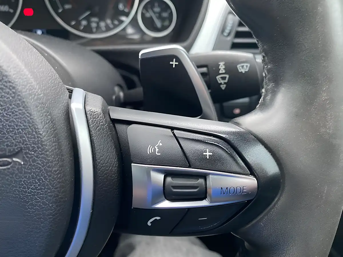 Used 2017 BMW 3 Series M Sport White - Interior and Exterior details 17