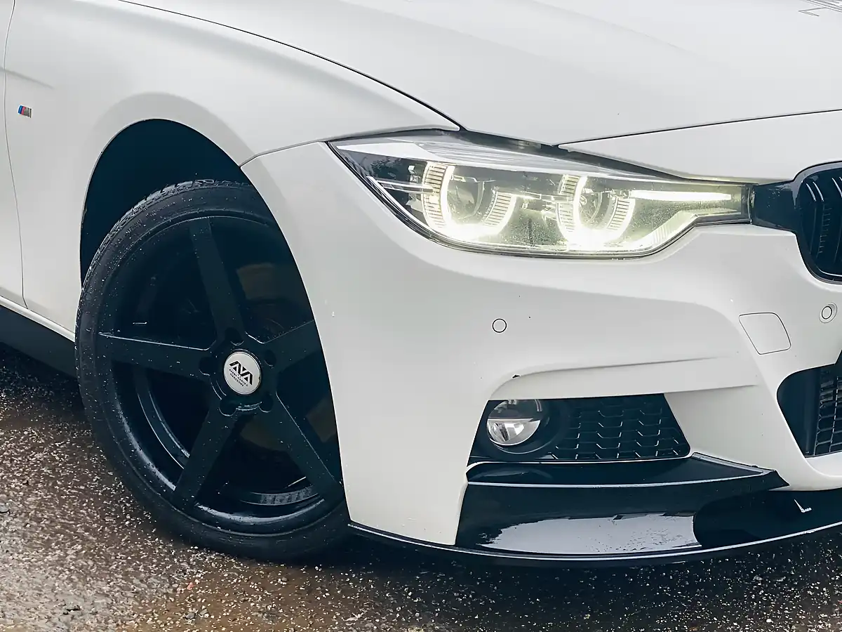 Used 2017 BMW 3 Series M Sport White - Interior and Exterior details 2