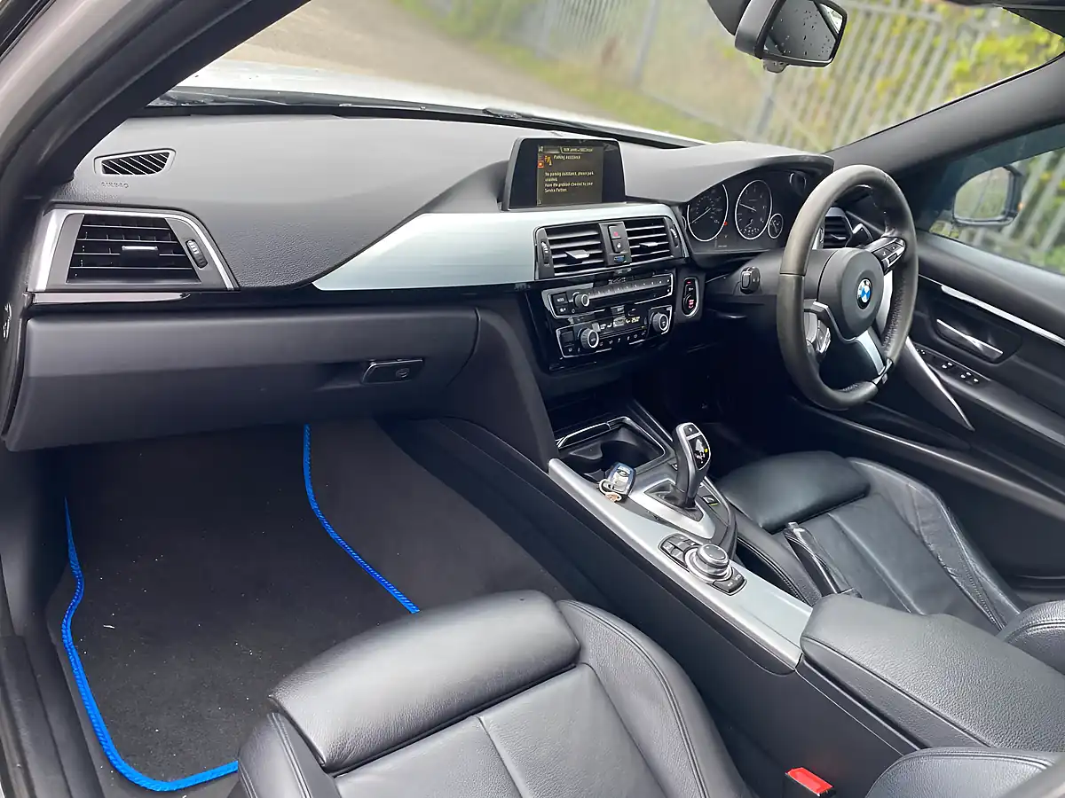 Used 2017 BMW 3 Series M Sport White - Interior and Exterior details 8