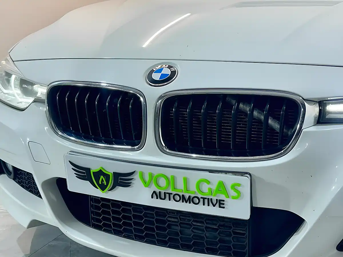Used 2017 BMW 3 Series M Sport White - Interior and Exterior details 20