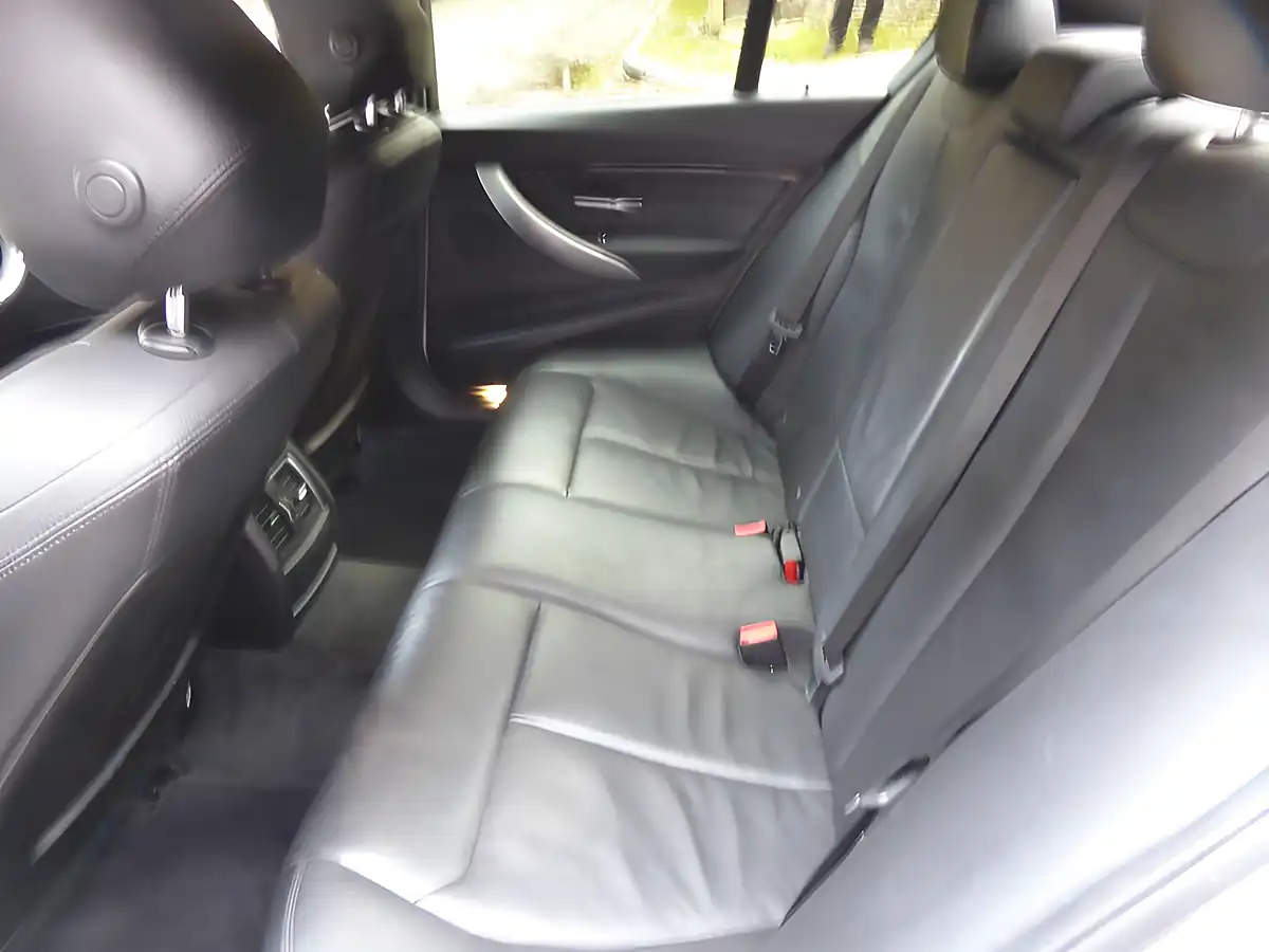 Used 2017 BMW 3 Series M Sport White - Interior and Exterior details 18