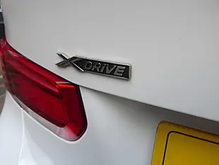 Used 2017 BMW 3 Series M Sport White - Interior and Exterior details 19