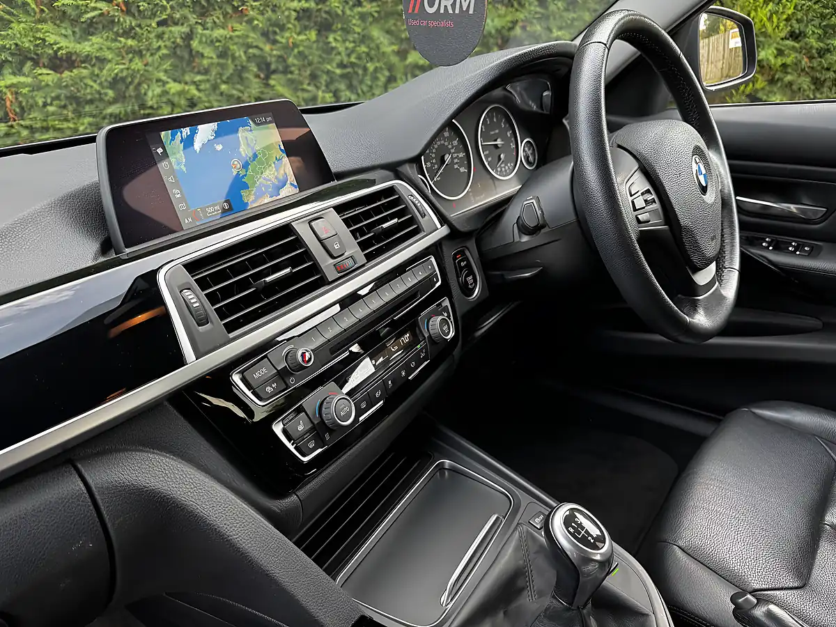 Used 2017 BMW 3 Series Se Black - Interior and Exterior details 18