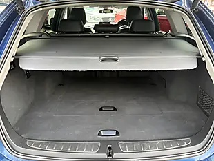 Used 2017 BMW 3 Series Se Blue - Interior and Exterior details 10