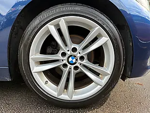 Used 2017 BMW 3 Series Se Blue - Interior and Exterior details 6