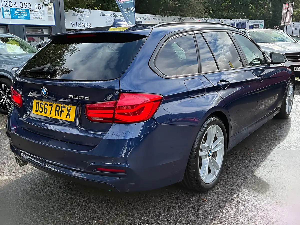 Used 2017 BMW 3 Series Se Blue - Interior and Exterior details 9