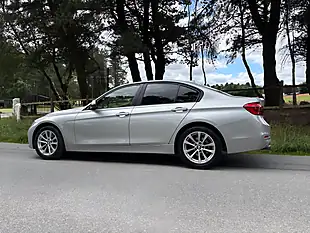 Used 2017 BMW 3 Series Se Silver - Interior and Exterior details 16
