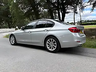 Used 2017 BMW 3 Series Se Silver - Interior and Exterior details 17