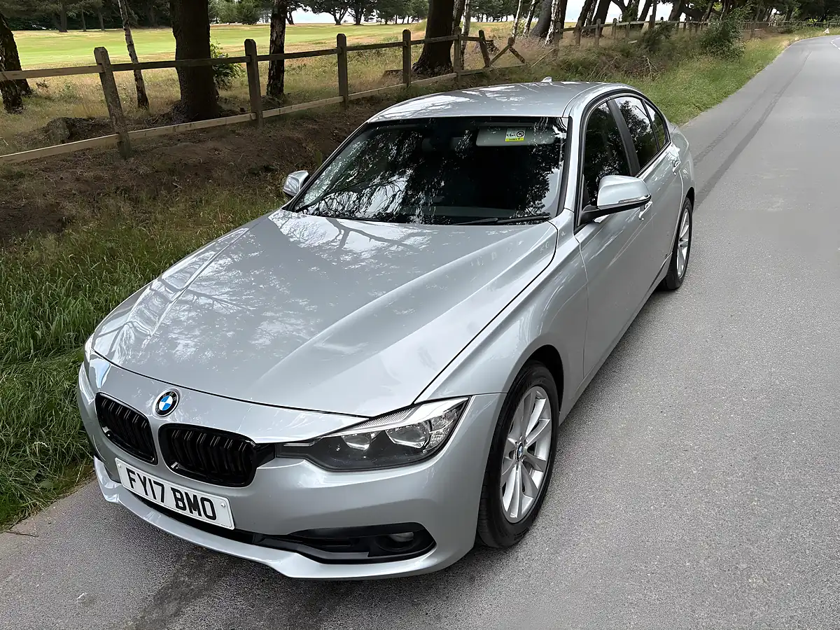 Used 2017 BMW 3 Series Se Silver - Interior and Exterior details 19