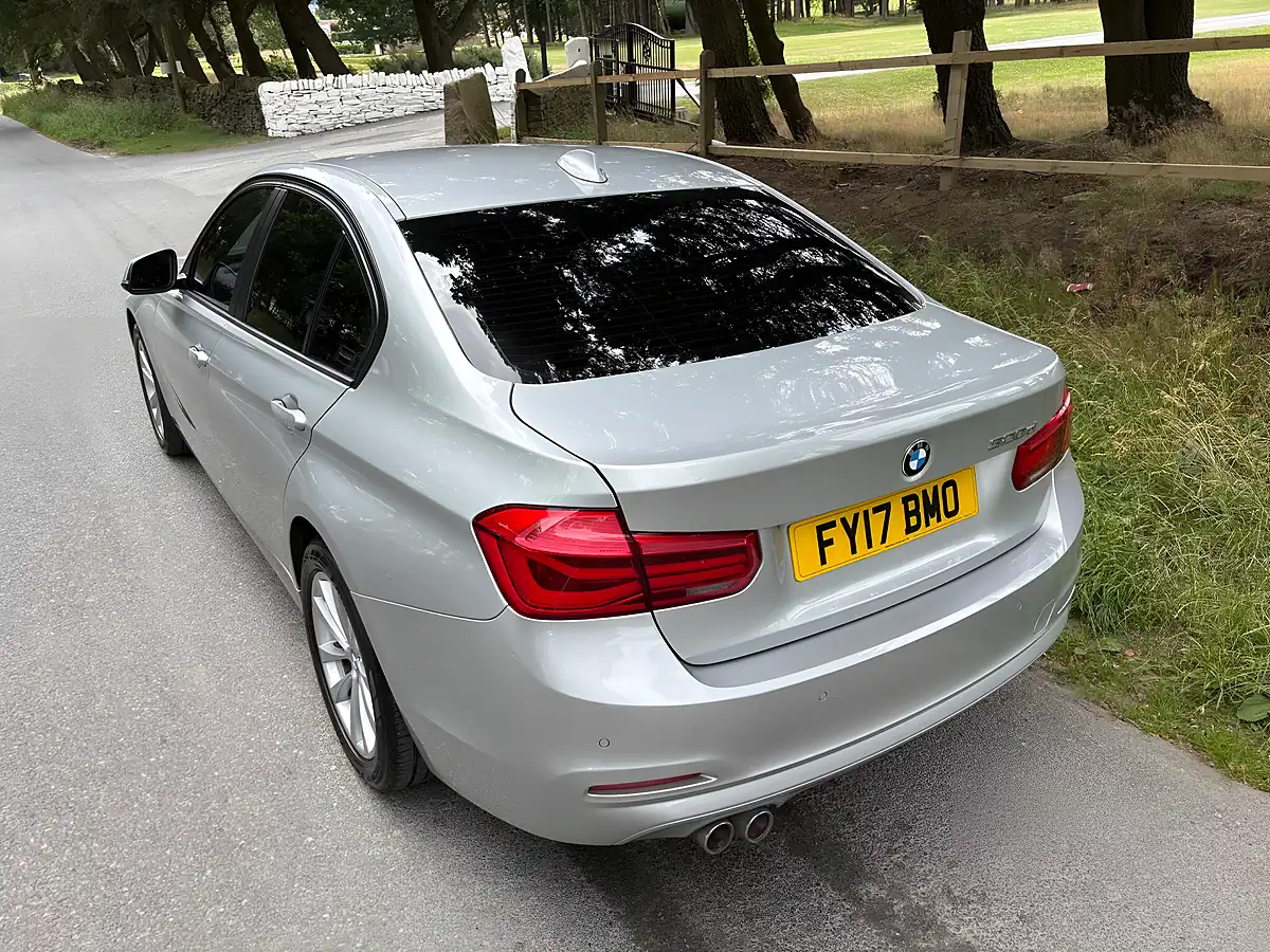 Used 2017 BMW 3 Series Se Silver - Interior and Exterior details 20