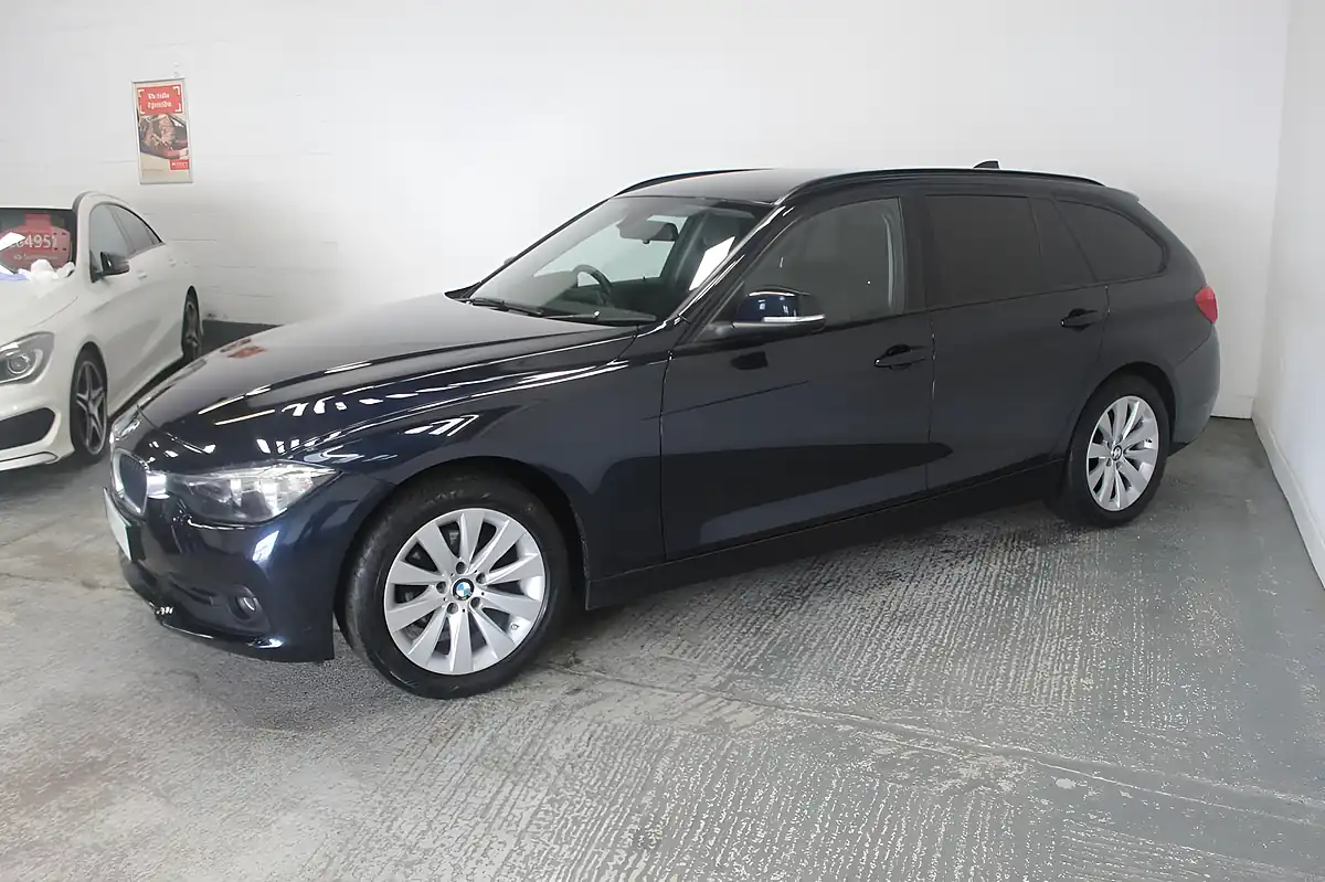 Used 2017 BMW 3 Series Se Touring Blue - Interior and Exterior details 4