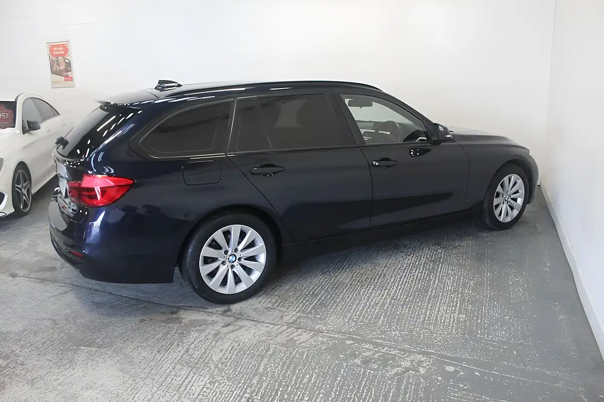 Used 2017 BMW 3 Series Se Touring Blue - Interior and Exterior details 8