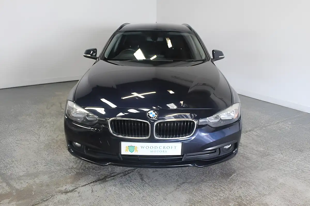 Used 2017 BMW 3 Series Se Touring Blue - Interior and Exterior details 9
