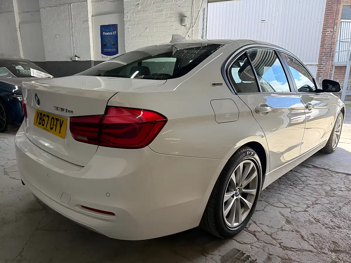 Used 2017 BMW 3 Series Se White - Interior and Exterior details 11