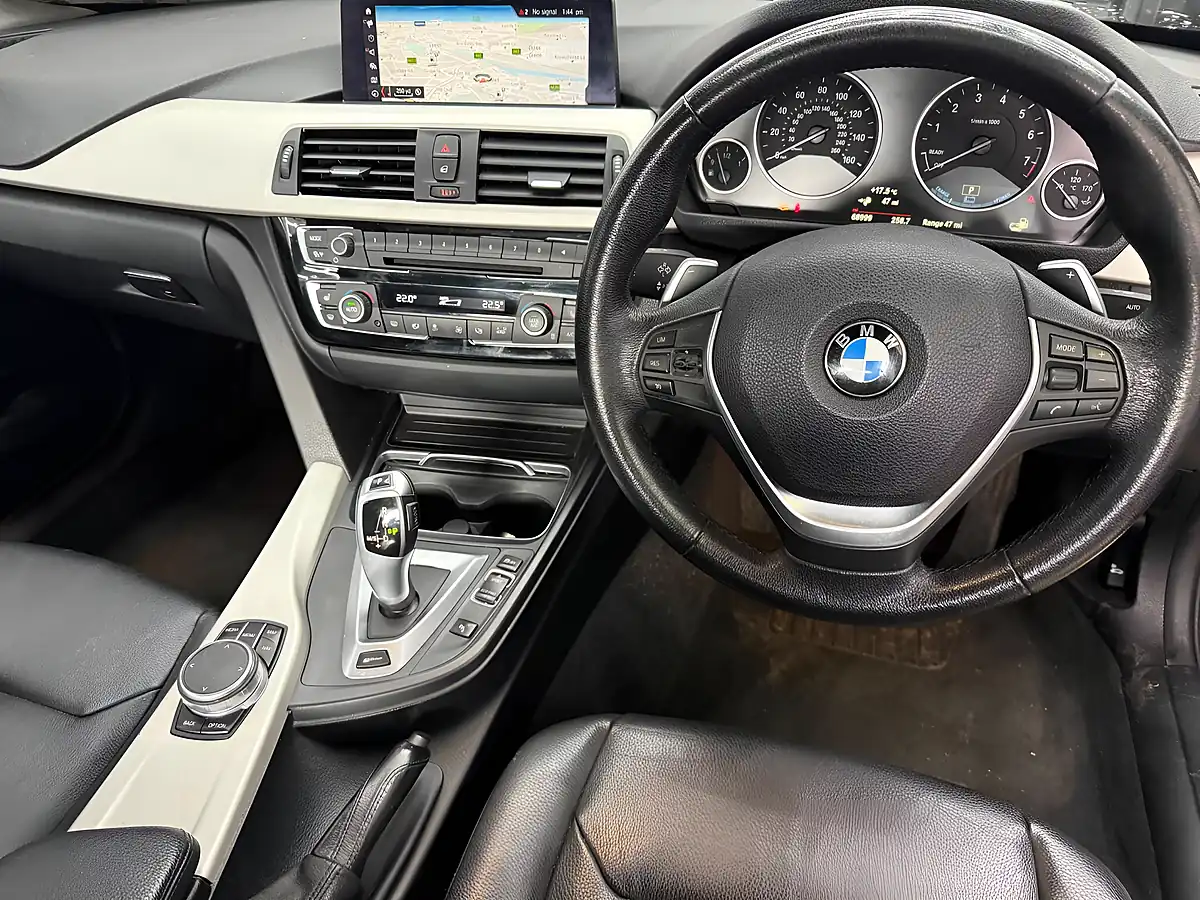 Used 2017 BMW 3 Series Se White - Interior and Exterior details 16