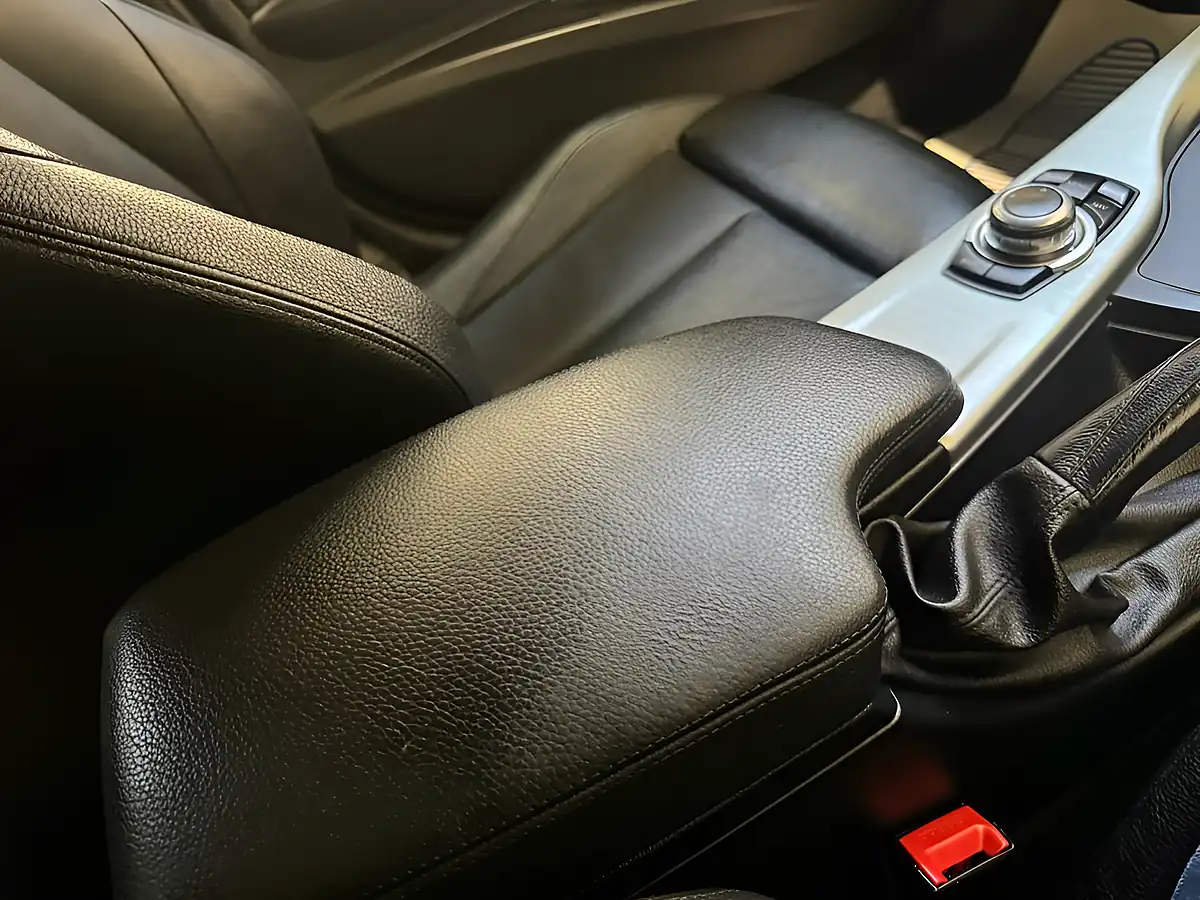 Used 2017 BMW 3 Series Sport Blue - Interior and Exterior details 17