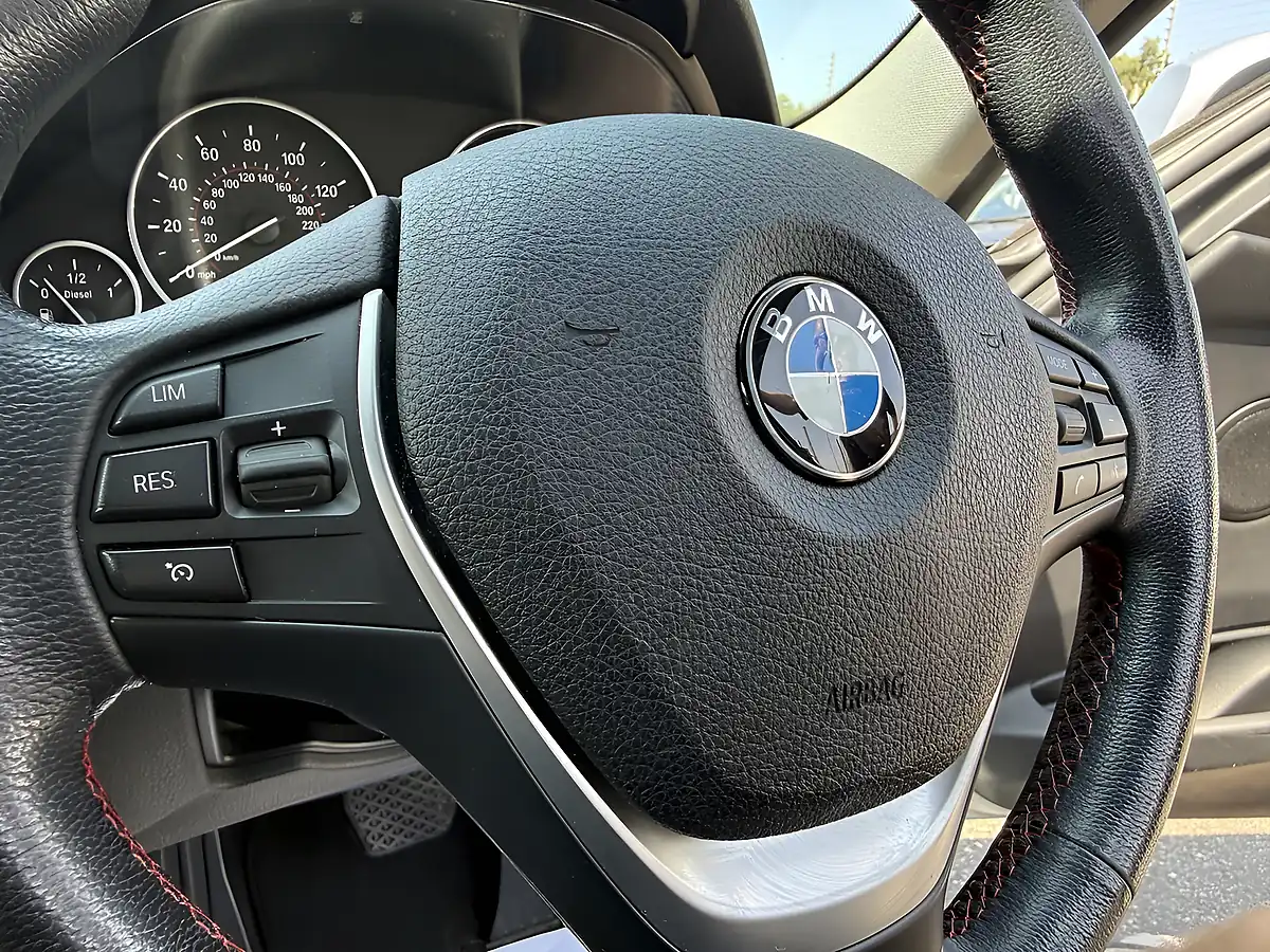 Used 2017 BMW 3 Series Sport Glacier Silver - Interior and Exterior details 13