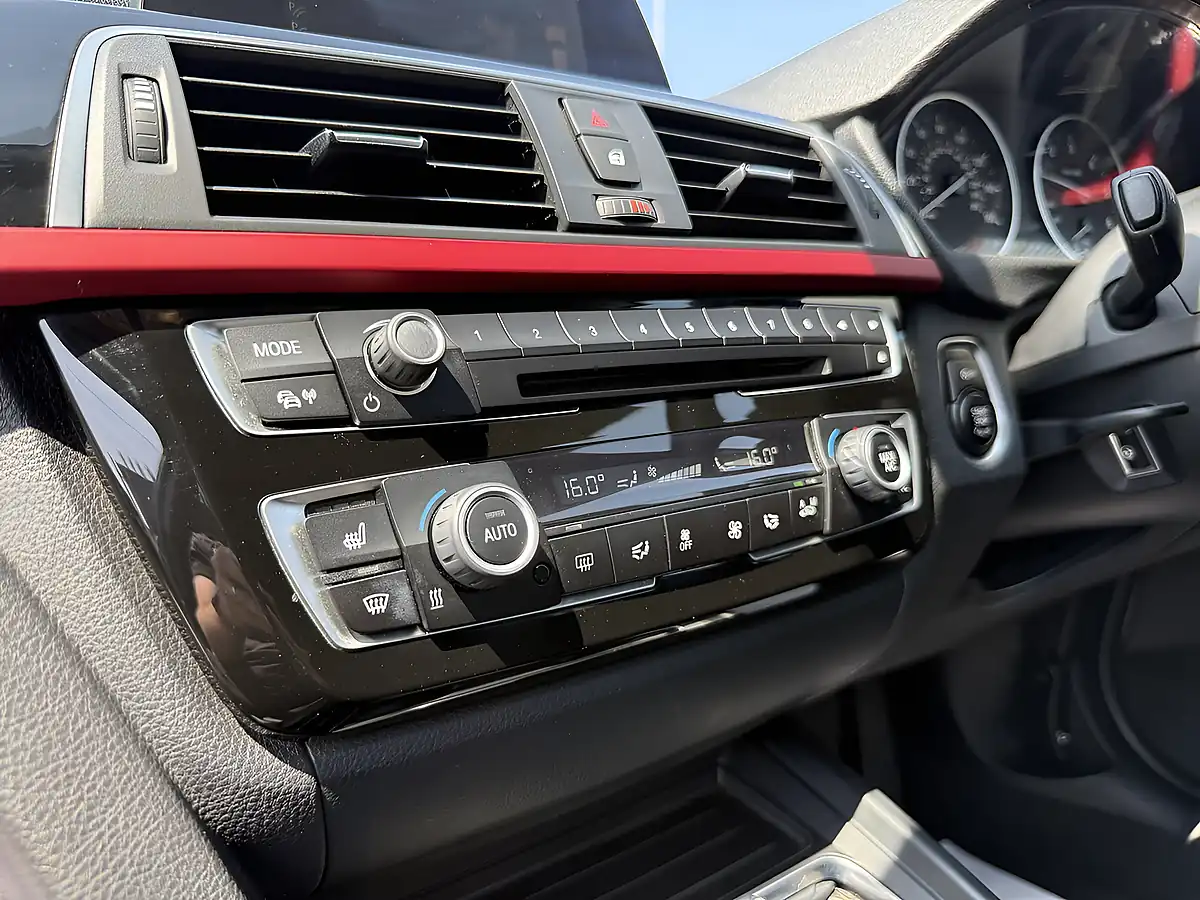 Used 2017 BMW 3 Series Sport Glacier Silver - Interior and Exterior details 20
