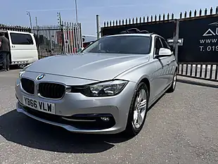 Used 2017 BMW 3 Series Sport Glacier Silver - Interior and Exterior details 7
