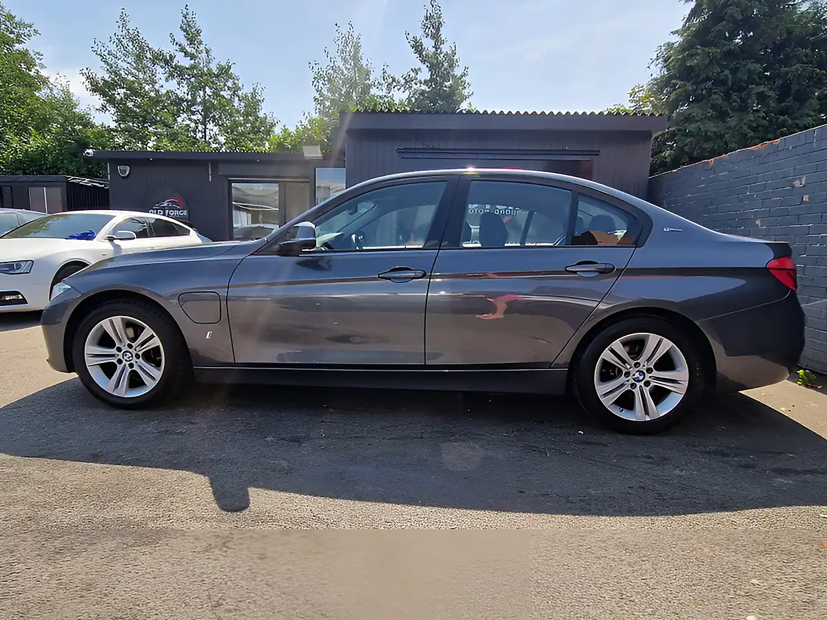 Used 2017 BMW 3 Series Sport Grey - Interior and Exterior details 6