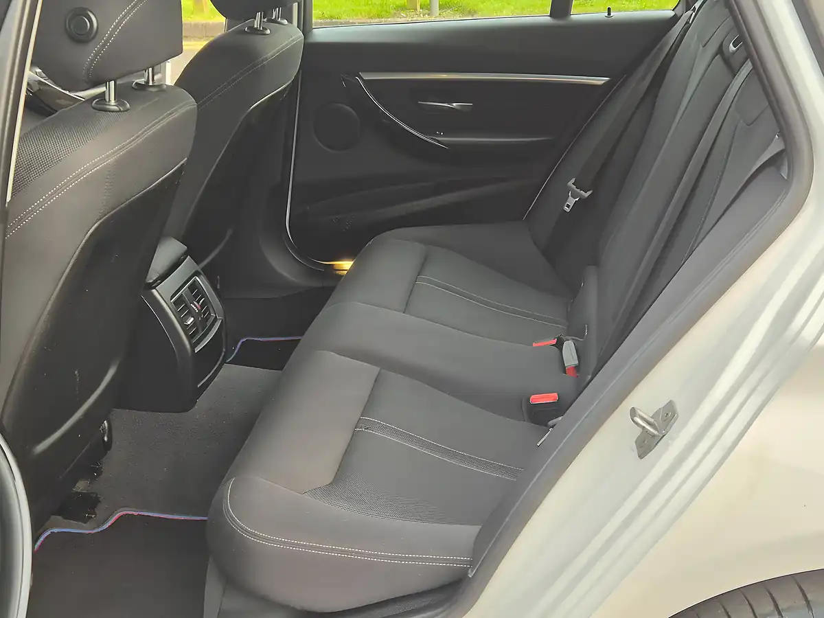 Used 2017 BMW 3 Series Sport Touring Xdrive White - Interior and Exterior details 10