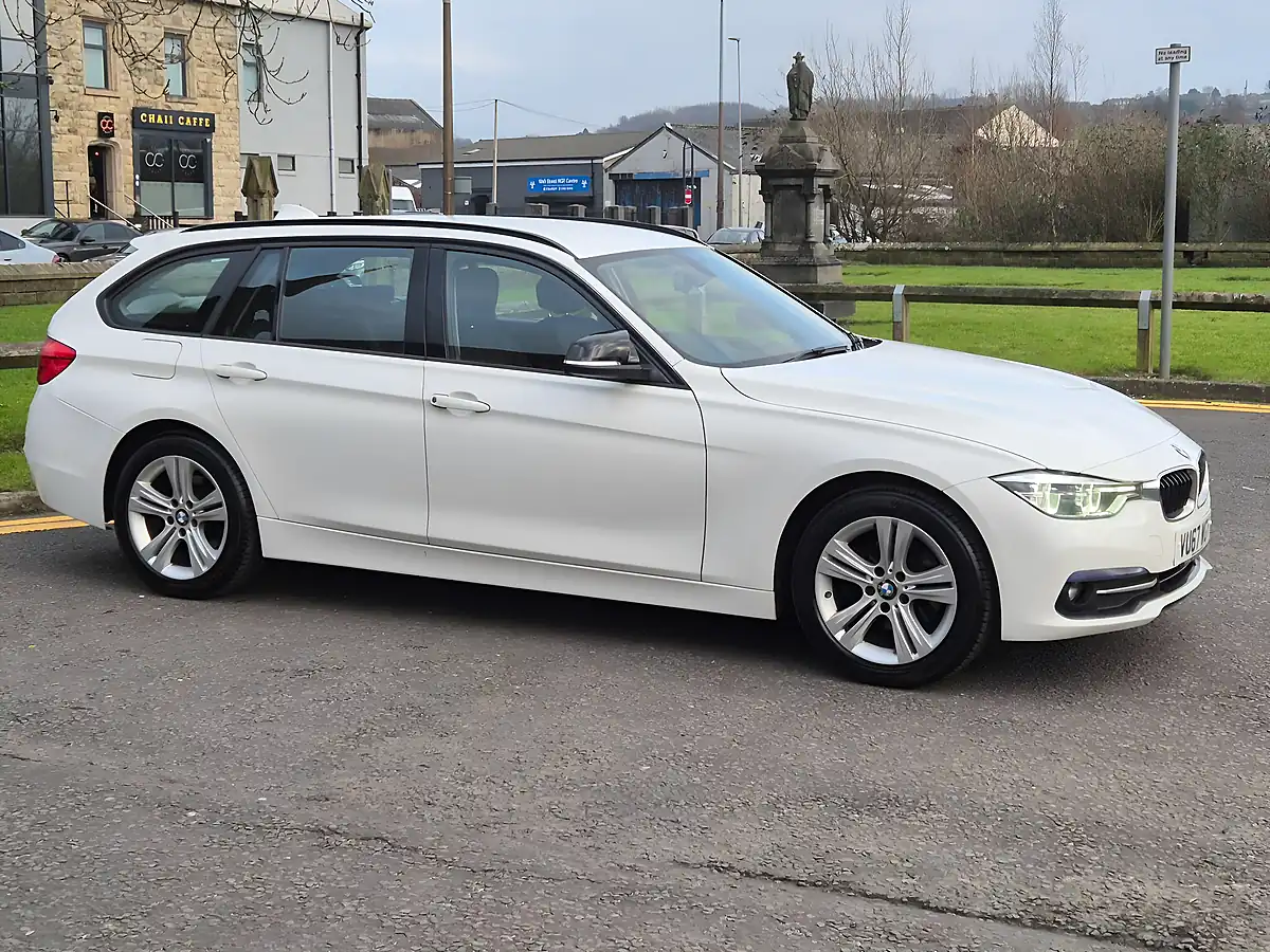 Used 2017 BMW 3 Series Sport Touring Xdrive White - Interior and Exterior details 12