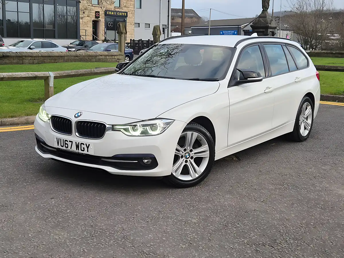 Used 2017 BMW 3 Series Sport Touring Xdrive White - Interior and Exterior details 3