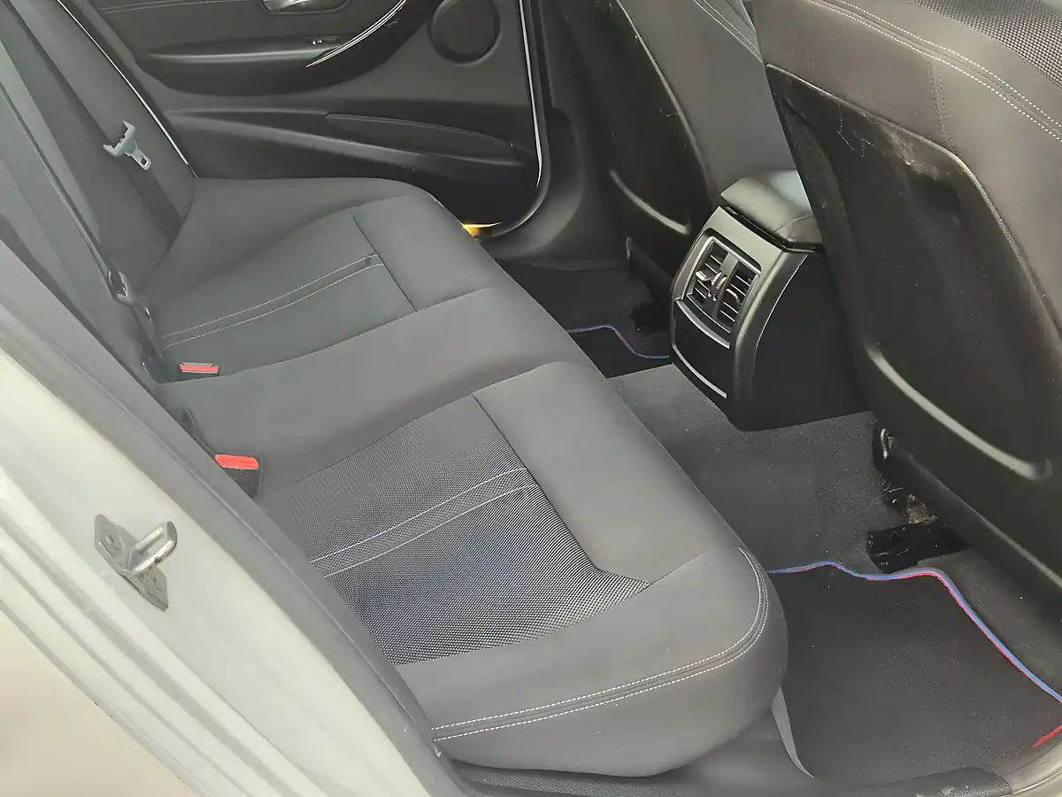 Used 2017 BMW 3 Series Sport Touring Xdrive White - Interior and Exterior details 6