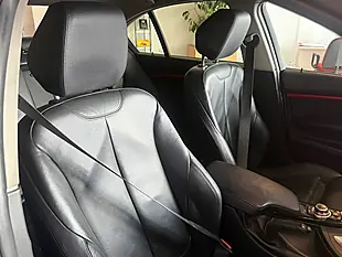 Used 2017 BMW 3 Series Sport White - Interior and Exterior details 15