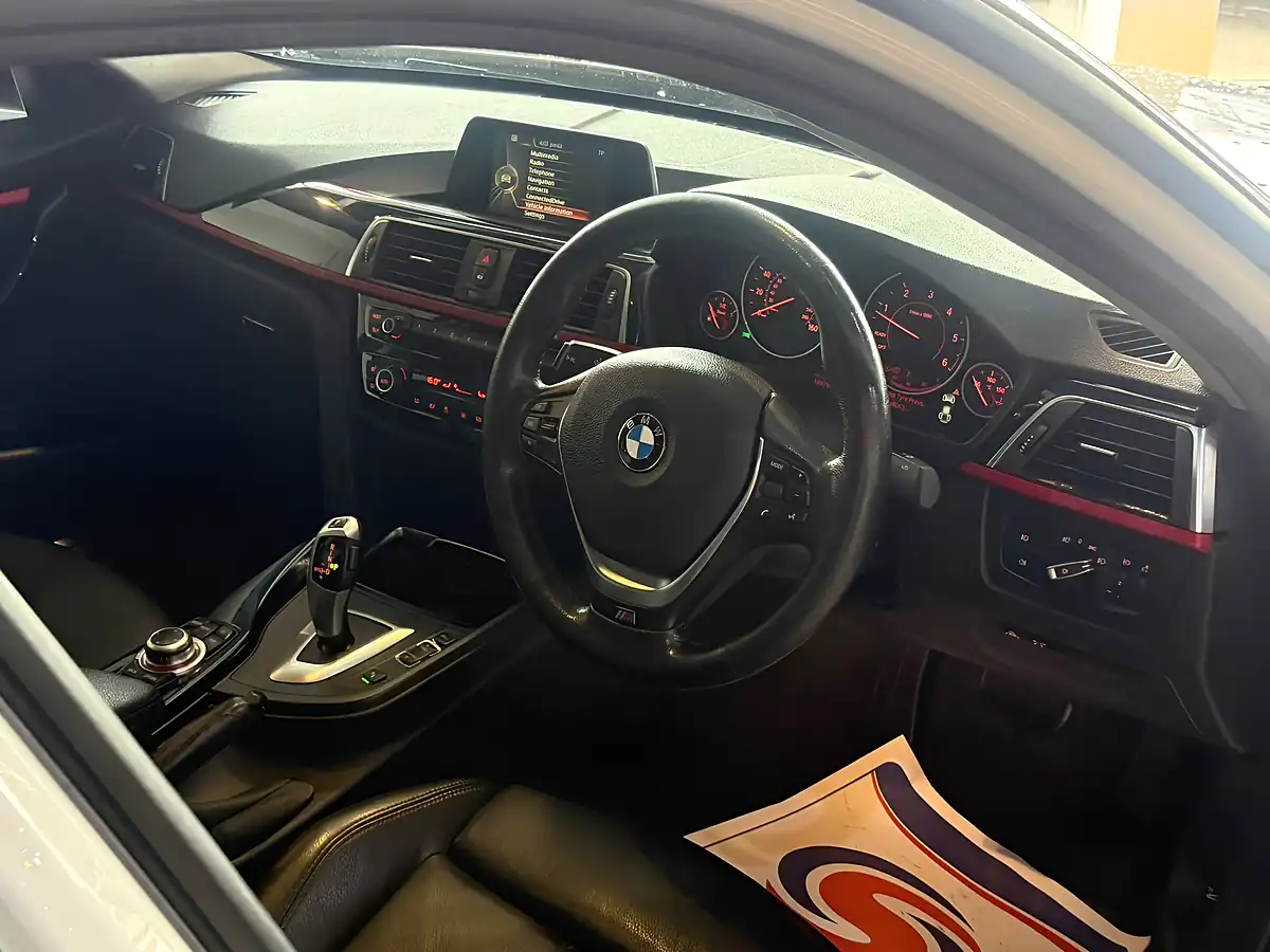 Used 2017 BMW 3 Series Sport White - Interior and Exterior details 16