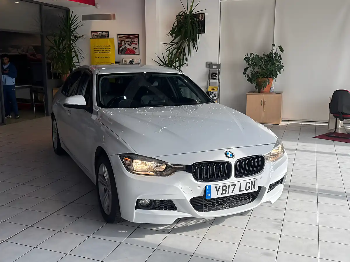Used 2017 BMW 3 Series Sport White - Interior and Exterior details 2