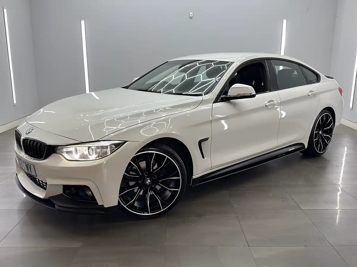 Used 2017 BMW 4 Series Gran Coupe M Sport Alpine White - Interior and Exterior details 3