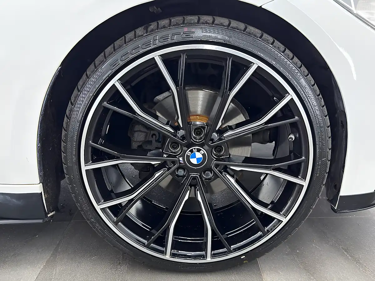 Used 2017 BMW 4 Series Gran Coupe M Sport Alpine White - Interior and Exterior details 7