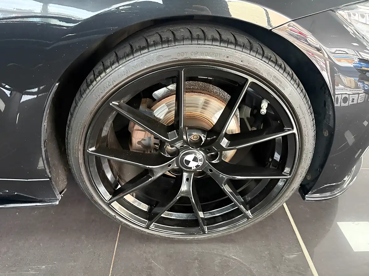 Used 2017 BMW 4 Series Gran Coupe M Sport Black - Interior and Exterior details 14