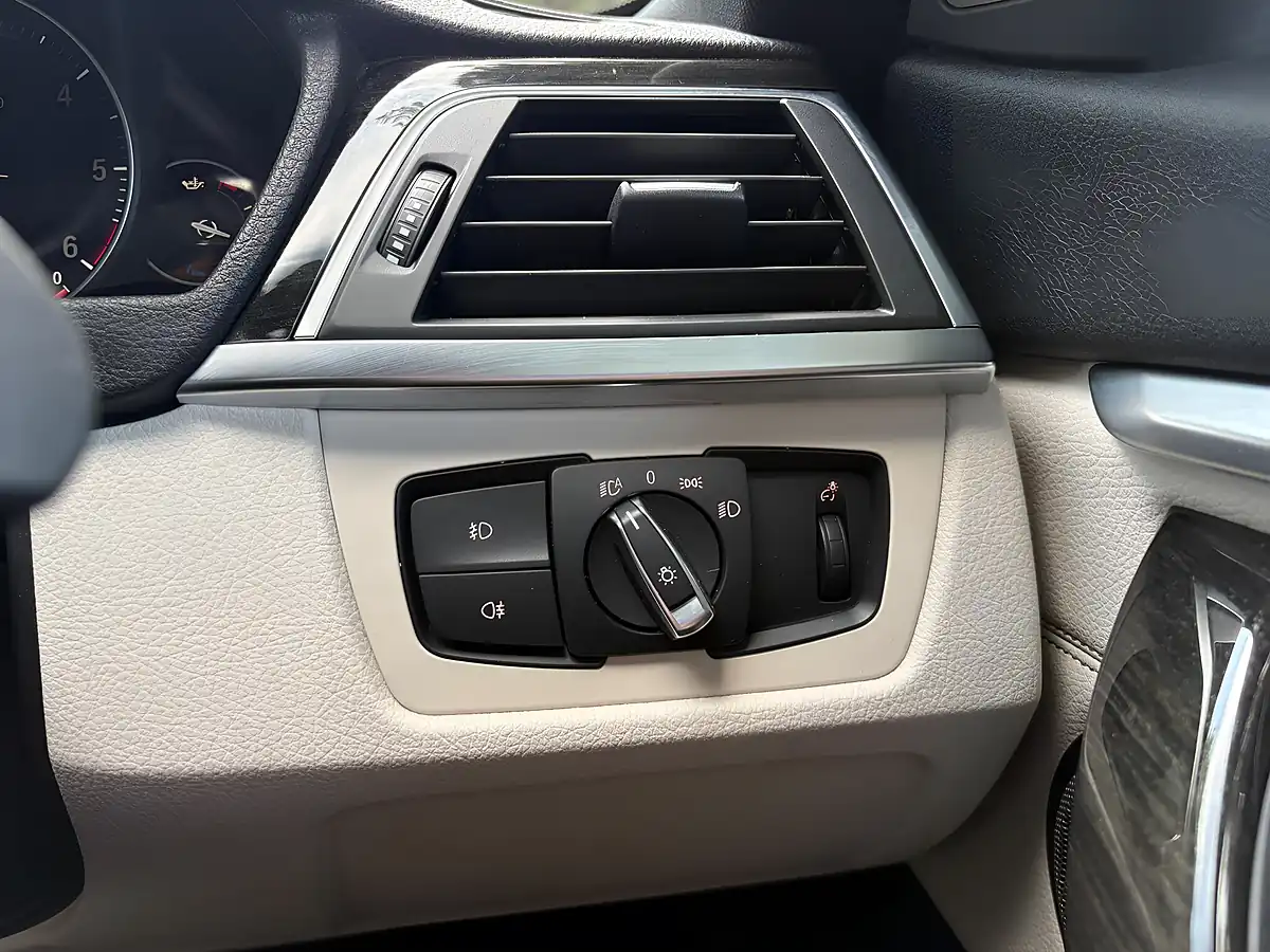 Used 2017 BMW 4 Series Gran Coupe M Sport Silver - Interior and Exterior details 19