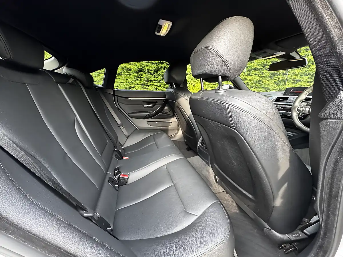 Used 2017 BMW 4 Series Gran Coupe M Sport White - Interior and Exterior details 14