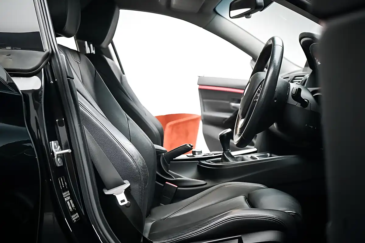 Used 2017 BMW 4 Series Gran Coupe Sport Black Sapphire - Interior and Exterior details 15