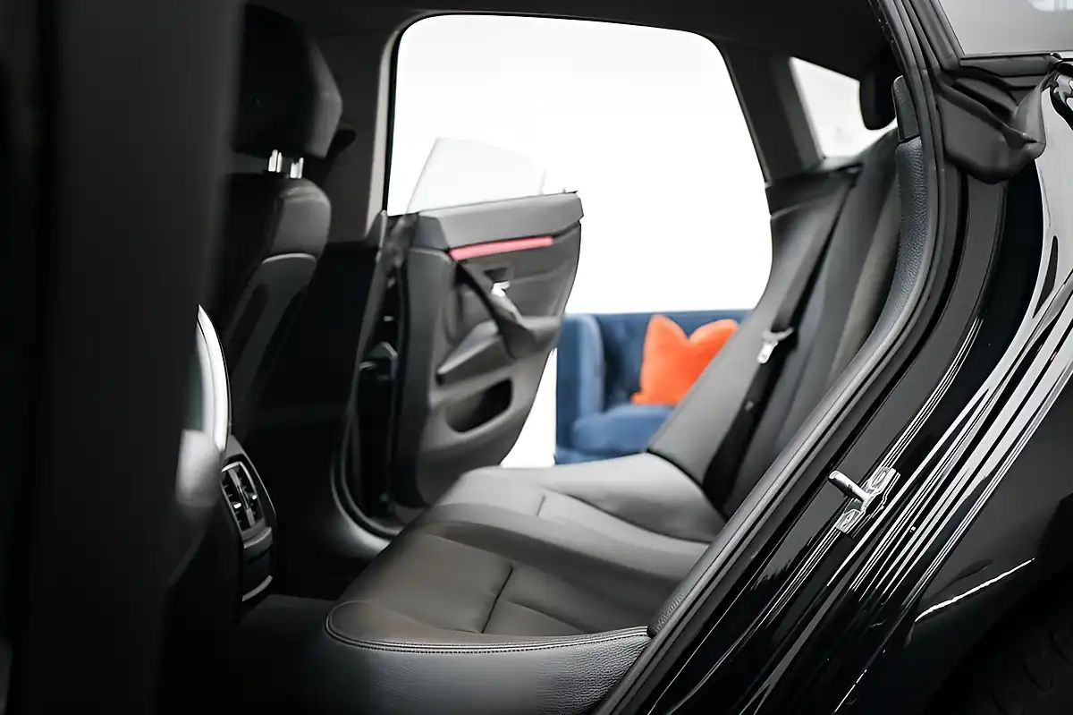 Used 2017 BMW 4 Series Gran Coupe Sport Black Sapphire - Interior and Exterior details 16