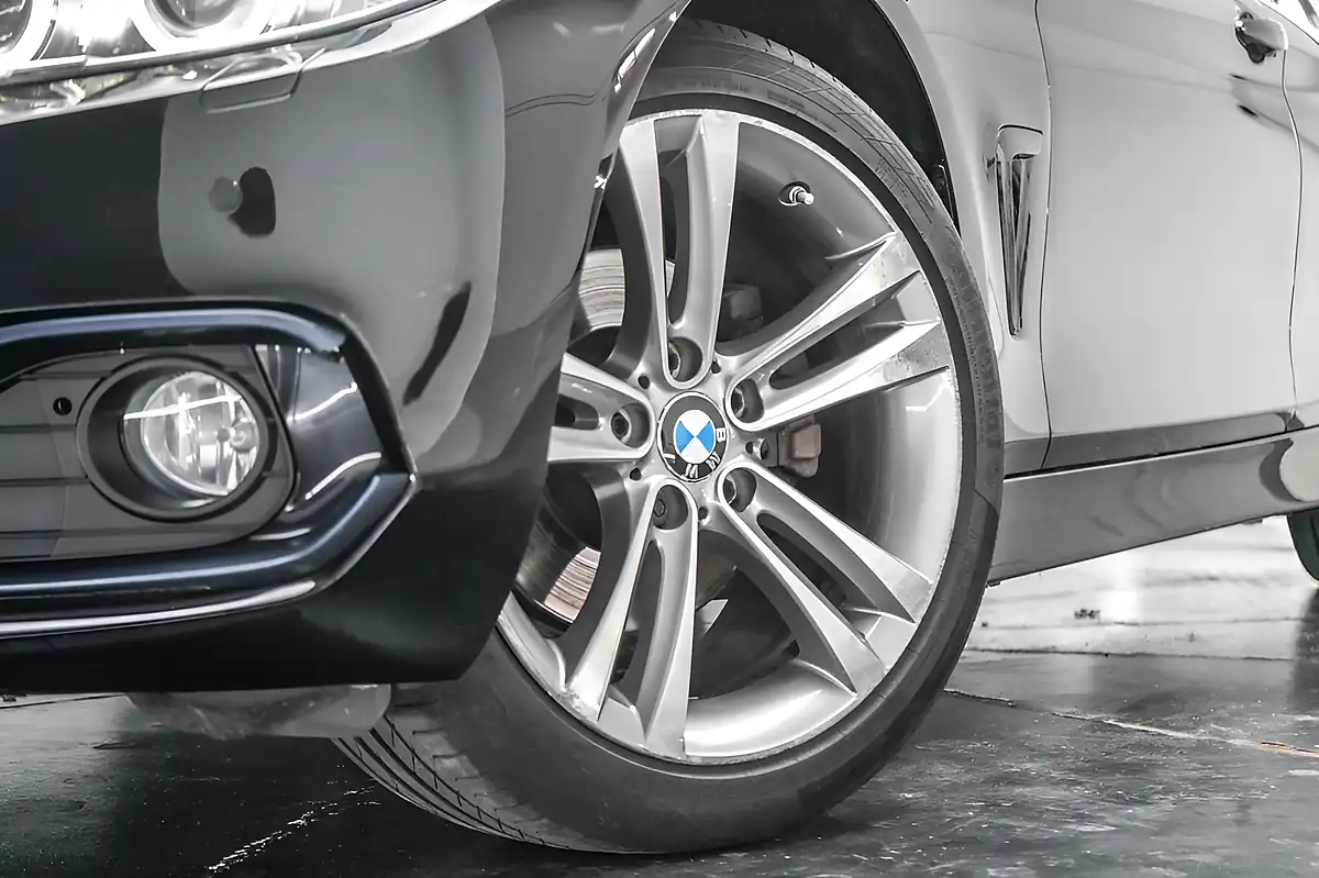 Used 2017 BMW 4 Series Gran Coupe Sport Black Sapphire - Interior and Exterior details 2