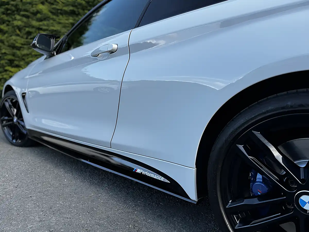 Used 2017 BMW 4 Series M Sport Alpine White - Interior and Exterior details 14